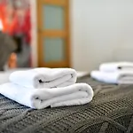 Guest Homes - Cambrian Apartment