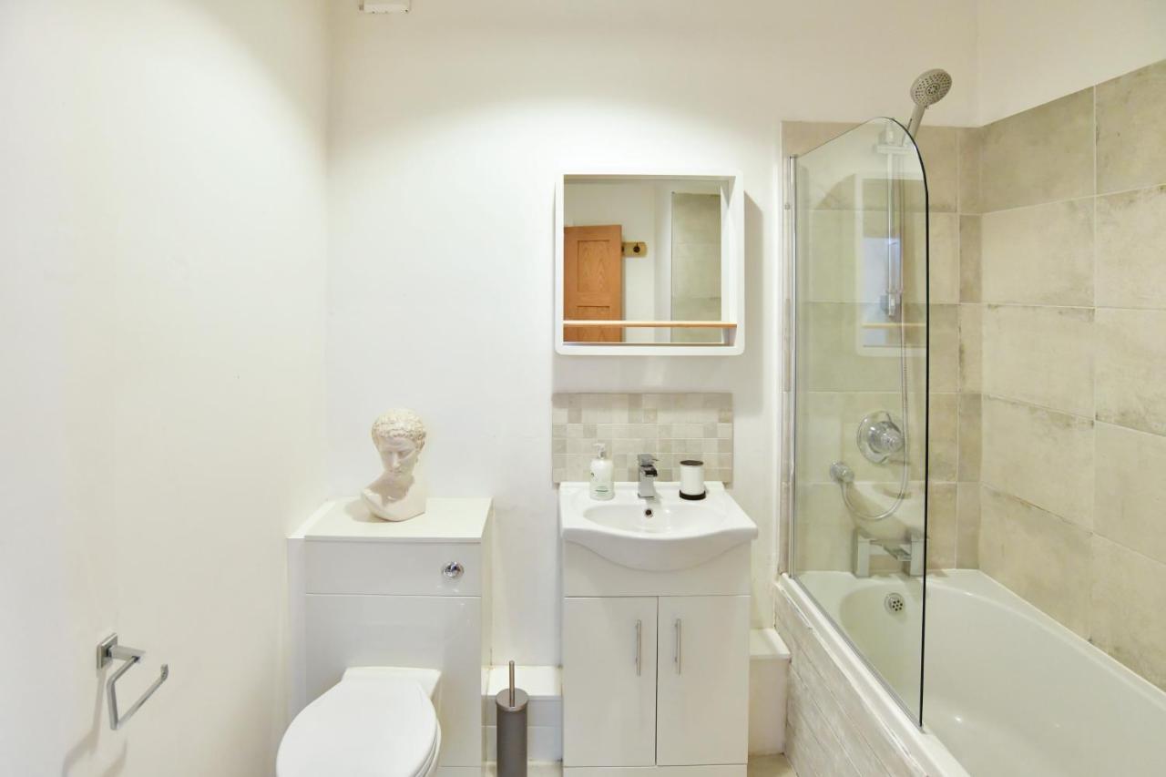 Apartment Guest Homes - Cambrian *