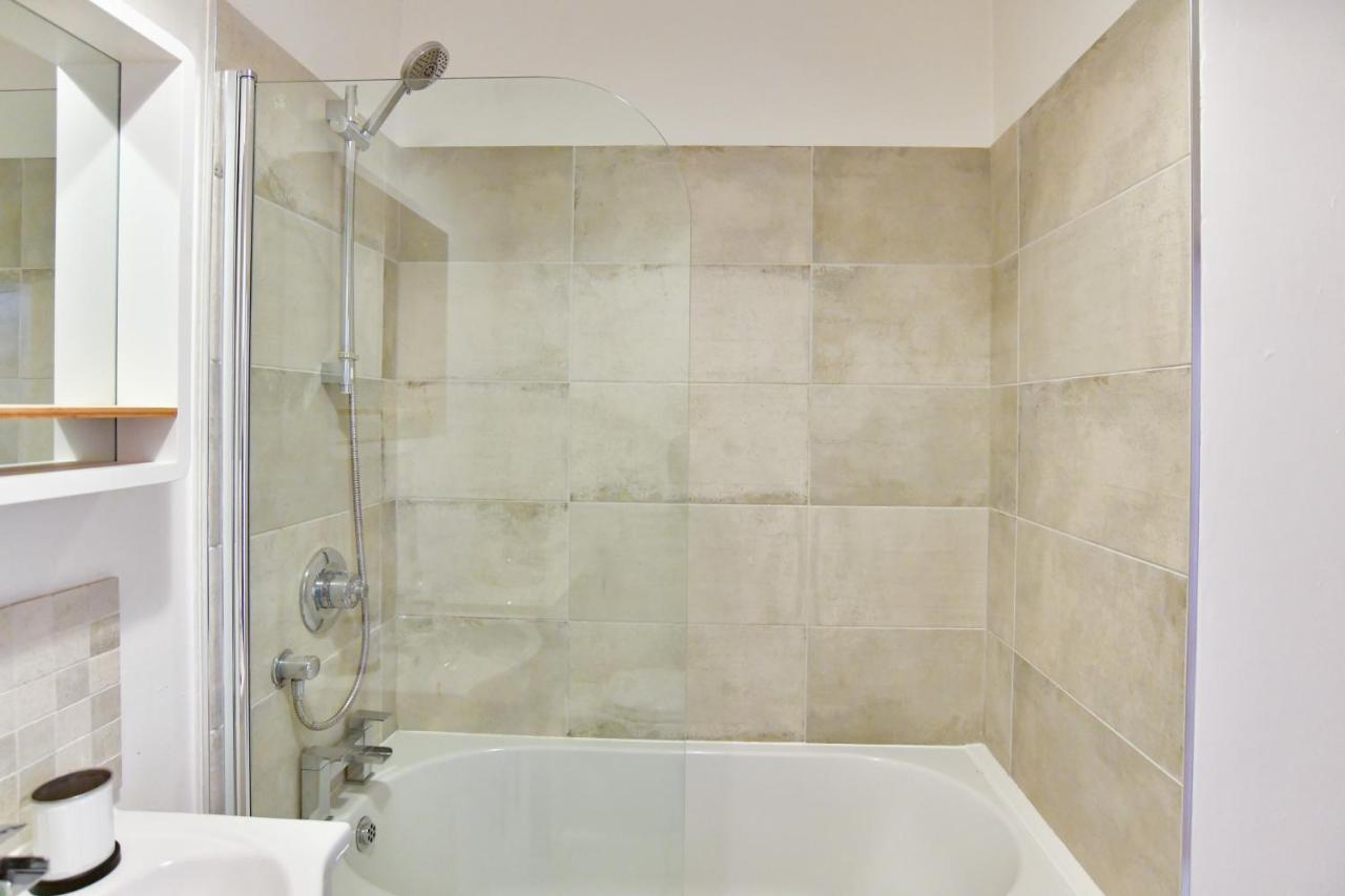 Guest Homes - Cambrian Apartment