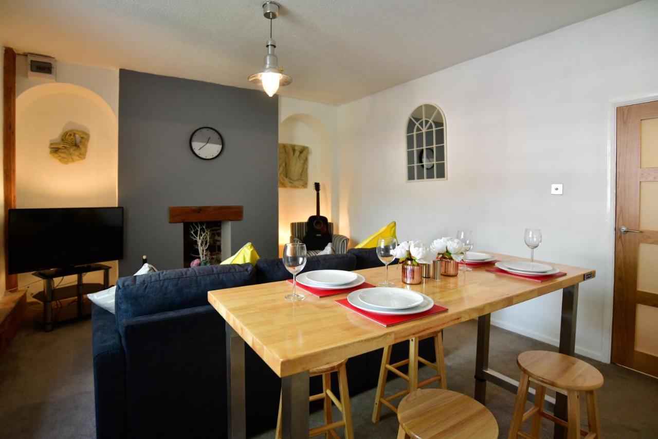 Guest Homes - Cambrian *